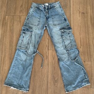 Zara Women's Blue Cargo Jeans
